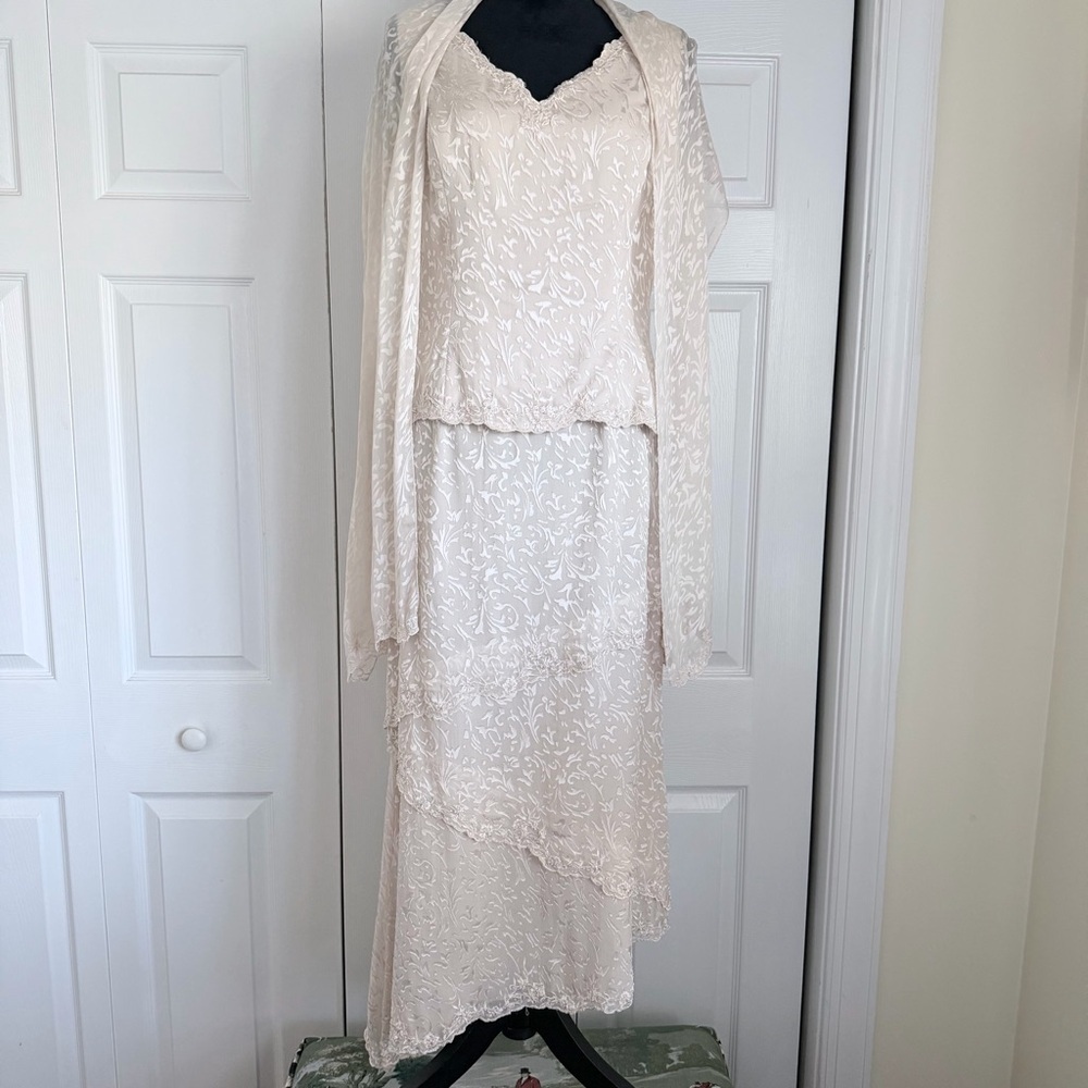 Cameron Blake By Mon Cheri Dress Womens 12 Beige Jacquard Beaded Tiered MOTB